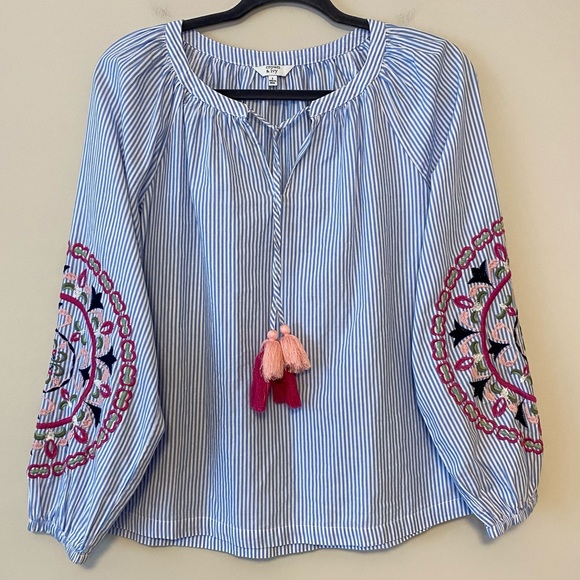 crown & ivy Tops - Crown&Ivy Embroidered-Sleeve Top